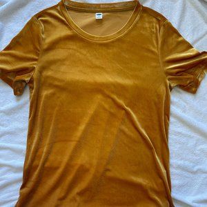 Luxurious Comfort: Upgrade Your Style with this Golden Mustard Velvet T-Shirt
